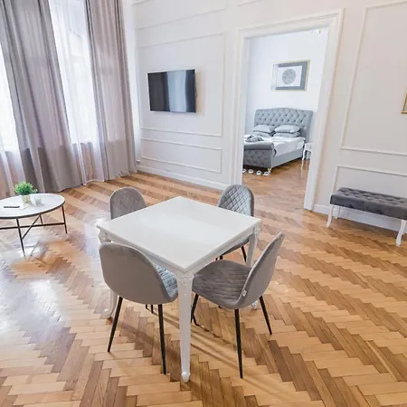 Apartment Royal *
