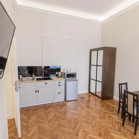 Royal Apartment *