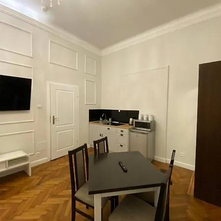 Royal Apartment *