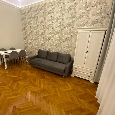Royal Apartment *